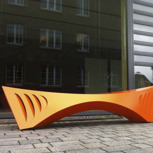 Banc public design - BRIDGE - ALUCOBOND - en aluminium / sans accoudoirs / courbe