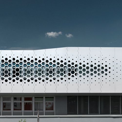 Bardage en panneaux - GOLDHAUBEN-WEBE - ALUCOBOND - en aluminium / en composite / à emboîtement