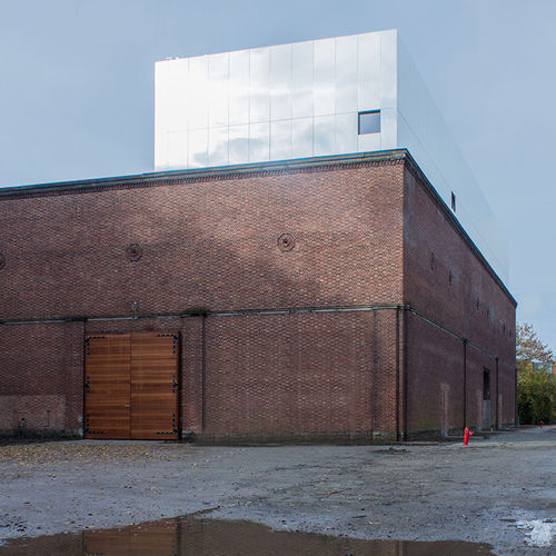 Bardage en panneaux - BALENMAGAZIJN - ALUCOBOND - en aluminium / en composite / à emboîtement