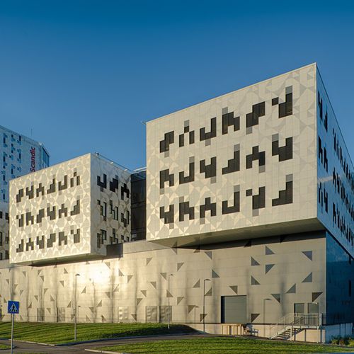 Bardage en panneaux - SCANDIC HOTEL TRONDHEIM - ALUCOBOND - en aluminium / en composite / à emboîtement