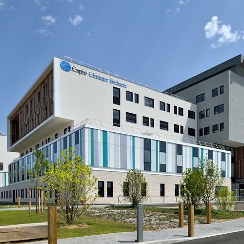 Bardage en panneaux - HOSPITAL BAYONNE CAPIO - ALUCOBOND - d'aluminium / en composite / à emboîtement