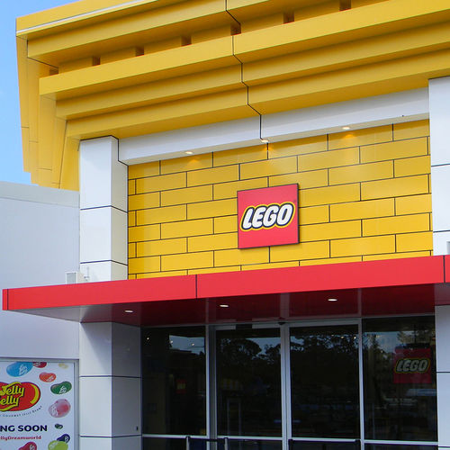 Panneau composite de revêtement - LEGO STORE - DREAMWORLD - ALUCOBOND - pour bardage de façade / pour toiture / pour aménagement extérieur
