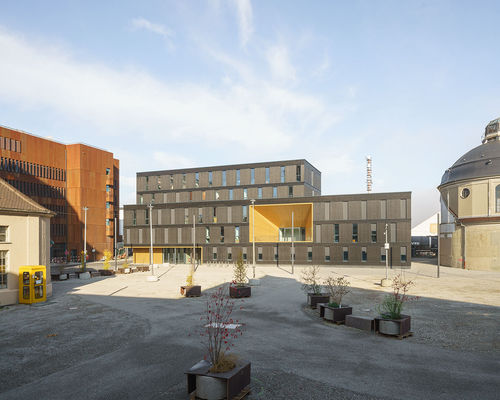 Plaquette de parement en aluminium - MUSIKBOX IM ALTEN GASWERK - ALUCOBOND - pour façade / extérieure / métallisée