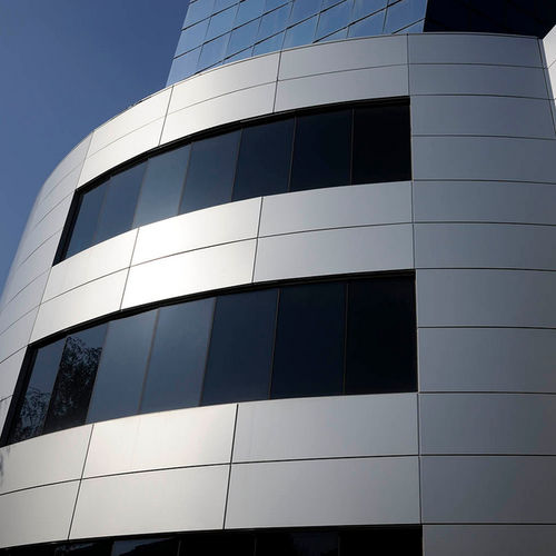 Bardage en panneaux - AVAZ 'TWIST TOWER' - ALUCOBOND - de titane / en aluminium / en composite