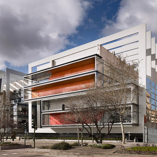 Bardage en panneaux - REPSOL HEADQUARTERS - ALUCOBOND - en aluminium / en composite / à emboîtement