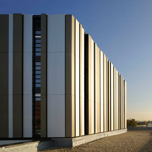 Bardage en panneaux - UNIVERSITY LIBRARY ERLANGEN - ALUCOBOND - en aluminium / en composite / à emboîtement