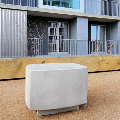 Banc public contemporain - BLED - GreenBlue Urban Ltd - en béton / sans dossier / sans accoudoirs