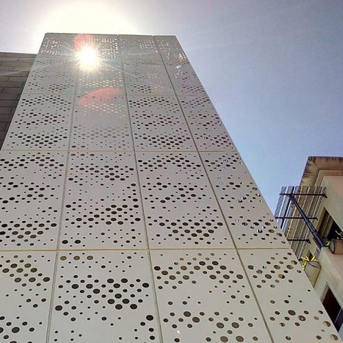 Tôle métallique perforée - MCT-G004 - M-City Aluminum Co., Ltd. - pour bardage / perforation ronde