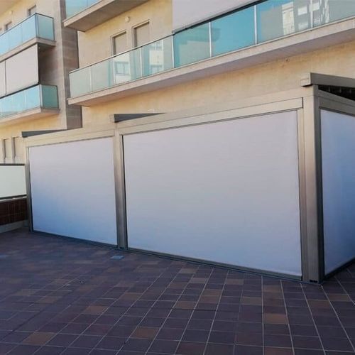 Store enrouleur - QATIF - Sahara Pergolas - en tissu / en aluminium / d'extérieur