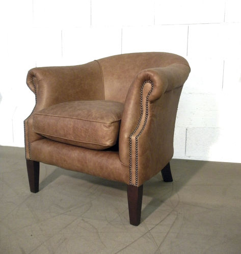 Fauteuil club de style - CARNABY - Harleq - en cuir / en hêtre / avec coussin amovible