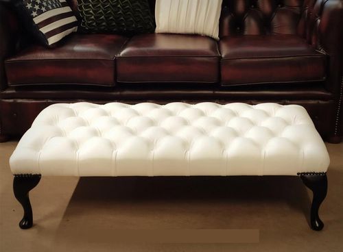 Banquette chesterfield - QUEEN ANNE - Harleq - en cuir / avec piètement en acajou / fait main