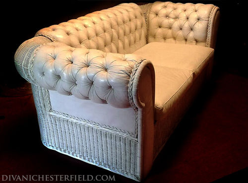 Canapé chesterfield - VINTAGE  - Harleq - en cuir / blanc / en osier