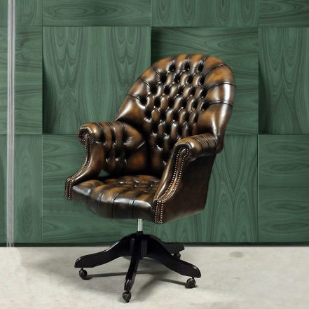 Fauteuil de bureau chesterfield - DIRECTOR - Harleq - en cuir / en bois / inclinable