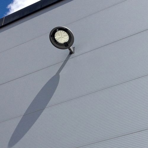 Applique murale contemporaine - IMETIS - BSI LIGHTING TECHNOLOGIES INC. - d'intérieur / face en verre trempé / en acier inoxydable