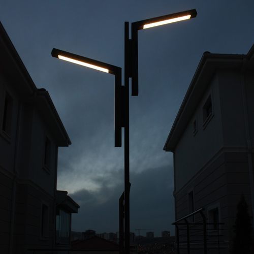 Lampadaire urbain - IBANDA - BSI LIGHTING TECHNOLOGIES INC. - contemporain / en fonte d'aluminium / en acier inoxydable