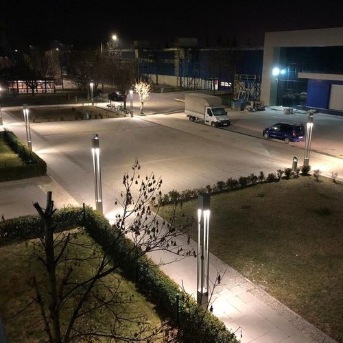 Colonne lumineuse contemporaine - ILARA - BSI LIGHTING TECHNOLOGIES INC. - en fonte d'aluminium / à LED / d'extérieur