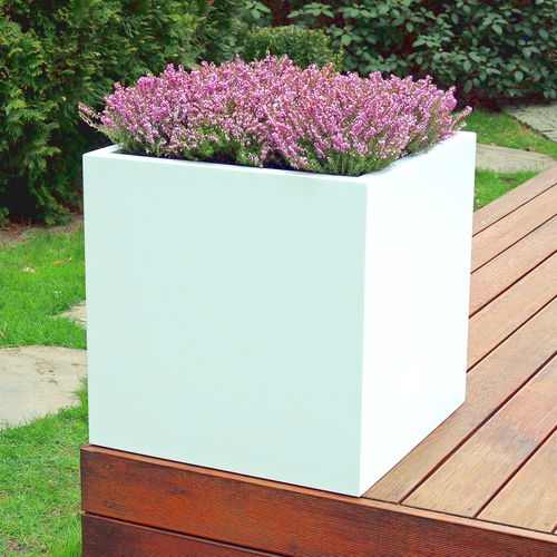Jardinière en composite - CUBE - KAMA - carrée / cube / à haute résistance