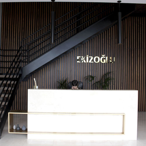 Bureau contemporain - Tugra Mobilya - en bois / modulable / professionnel