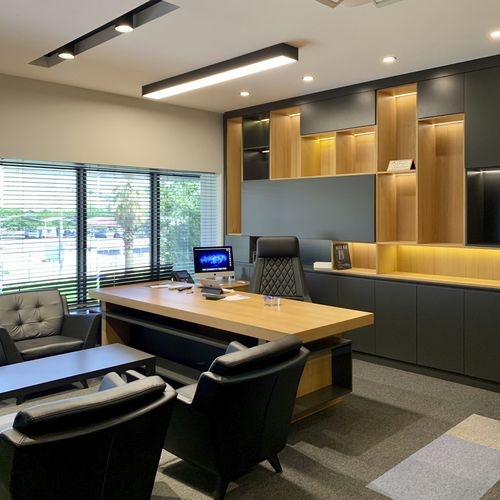 Bureau contemporain - OFC2020 - Tugra Mobilya - en bois / à hauteur réglable / professionnel