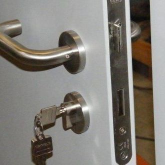 Porte industrielle acoustique - PM 37 - DECIBEL PLC - battante / en métal / d'intérieur