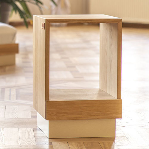 Table de chevet design minimaliste - Vira Gold - Kaissu - en chêne / en bois massif / en chêne naturel