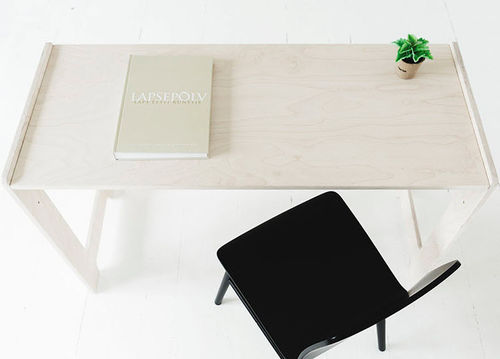 Table pour enfant - Tuul - Kaissu - design minimaliste / en contreplaqué / avec piètement en contreplaqué