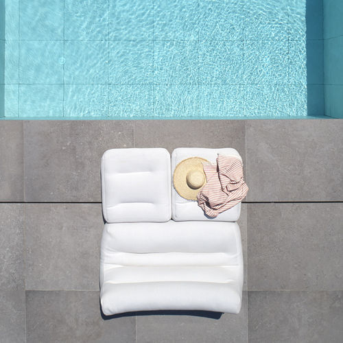 Bain de soleil contemporain - SIT POOL - OGO - de piscine / double / blanc
