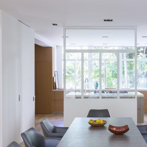 Porte sur charnière - SYSTEM - ELEZIO - d'intérieur / en bois massif / en acier