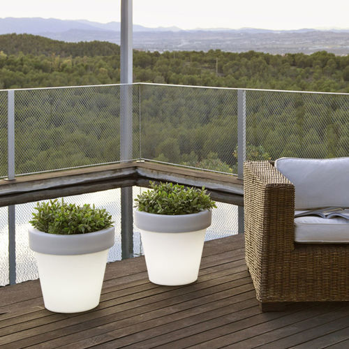 Pot de jardin en polyéthylène - MAGNOLIA - NEWGARDEN - rond / lumineux / résidentiel