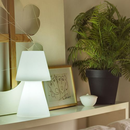 Lampe de table - LOLA - NEWGARDEN - en polyéthylène / contemporaine / à batterie rechargeable