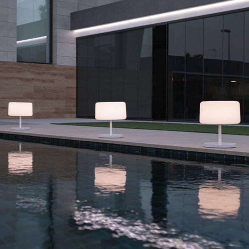 Lampe sur pied - CHLOE PLANT - NEWGARDEN - en métal / en polyéthylène / contemporaine