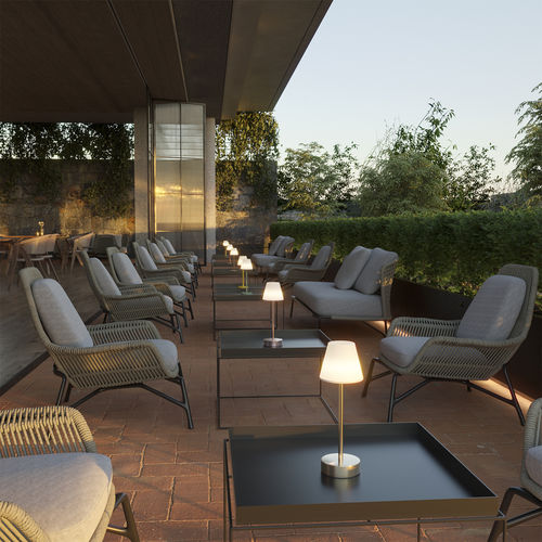Lampe de table - LOLA SLIM 30 - NEWGARDEN - en métal / en polyéthylène / contemporaine