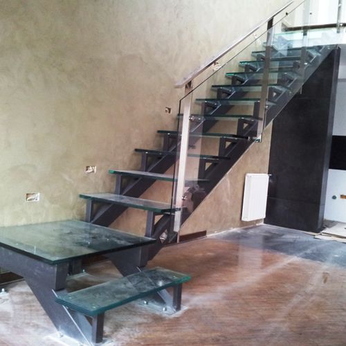 Escalier droit - Ban-Inox - à marches en verre / structure en métal / professionnel