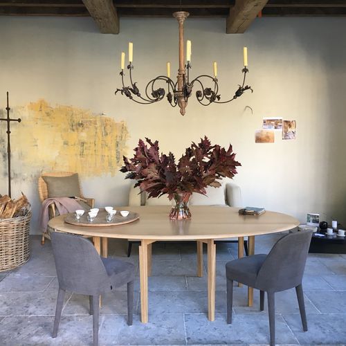 Table contemporaine - DIANE TABLE - Defleure Home Collection - en chêne / avec piètement en chêne / ovale