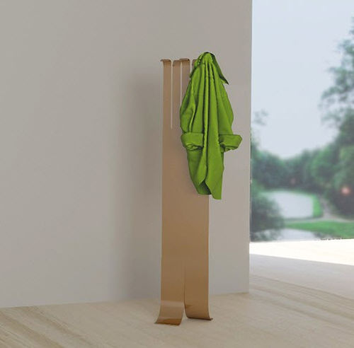 Porte-manteau sur pied - WALK - Trackdesign - contemporain / en acier COR-TEN® / vert