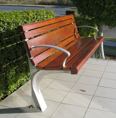 Banc public contemporain - ALPERTON  - Urban Fountains and Furniture - en bois / en métal / avec accoudoirs
