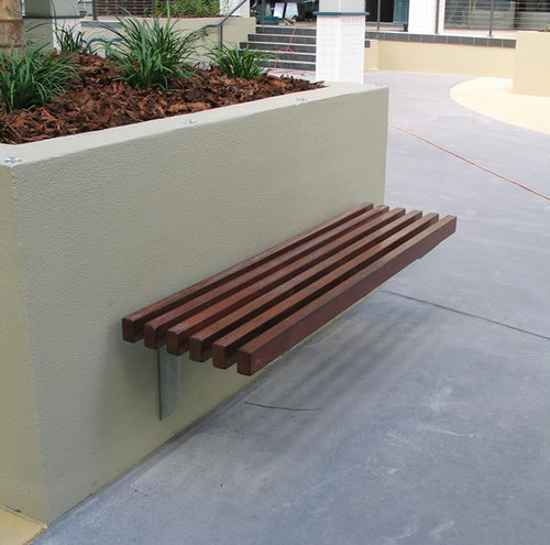 Banc public contemporain - CITY  - Urban Fountains and Furniture - en bois / en métal / mural