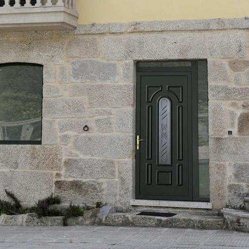 Porte d'entrée - EMBUTICIÓN : ADONIS - ALUPORTA - en aluminium / battante / semi-vitrée