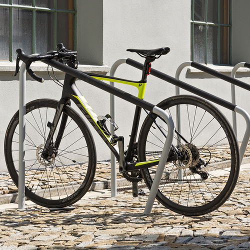 Appui-vélo au sol - BIKEME - STREETPARK s.r.o. - pour espace public / en acier galvanisé / professionnel