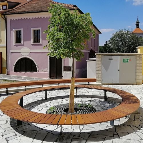 Banc public contemporain - RADIANO - STREETPARK s.r.o. - en acier galvanisé / en bois / sans dossier