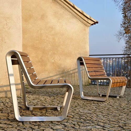 Banc public contemporain - BOROLA - STREETPARK s.r.o. - en bois / aluminium / avec dossier