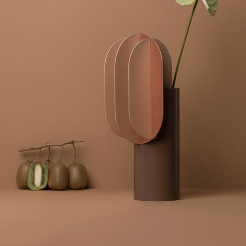 Vase contemporain - Gabo  - NOOM - en laiton / en cuivre / en acier peint