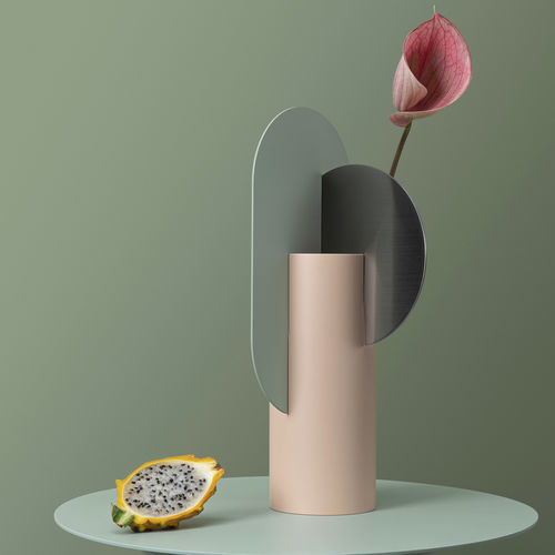 Vase contemporain - Yermilov  - NOOM - en laiton / en cuivre / en acier peint