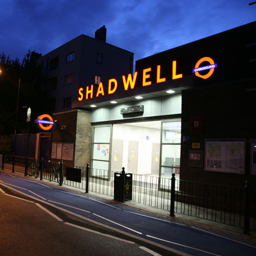 Enseigne commerciale murale - SUPERGRAPHICS - ajwells