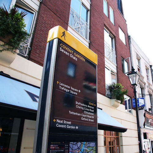 Totem signalétique - WAYFINDING - ajwells - pour espace public