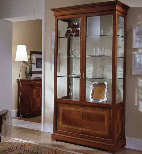 Vitrine classique - D 202 - MOLETTA MOBILI - en verre / en cerisier / avec portes battantes