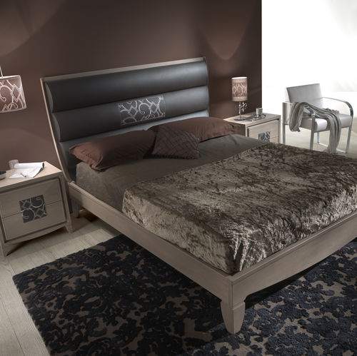Lit double - ST 715 - MOLETTA MOBILI - design original / avec tête de lit tapissée / avec tête de lit en cuir