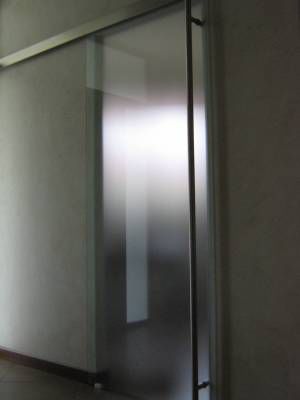 Système coulissant en aluminium - Yokas - Casma - en acier inoxydable / pour porte en verre / mural