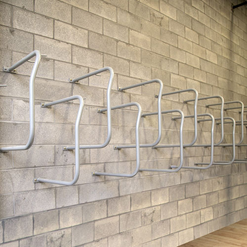 Range-vélo mural - CYCLA SINGLE-UP - CIVIQ - vertical / pour garage / pour espace public