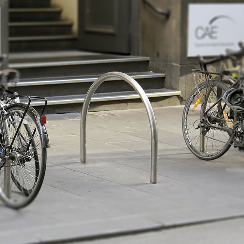 Range-vélo au sol - CYCLA HOOP - CIVIQ - pour espace public / en acier inoxydable / professionnel